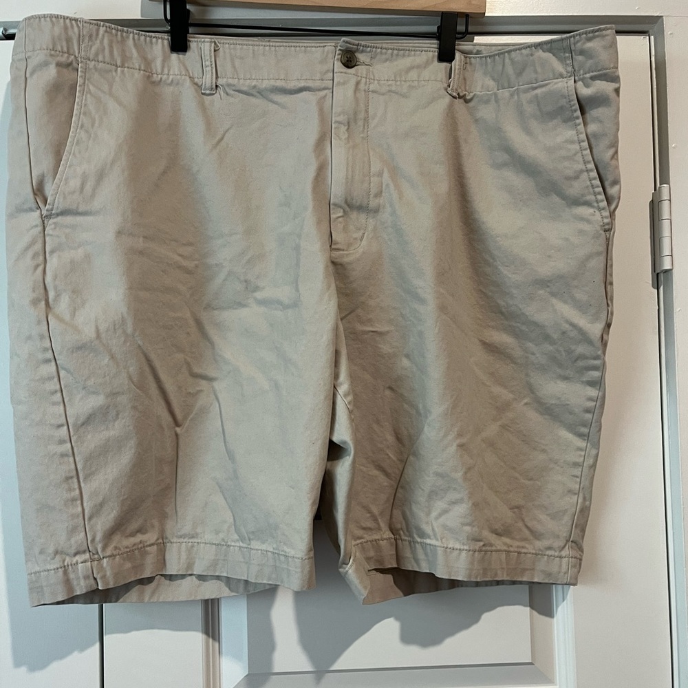 ✨SALE✨ Old Navy Men’s Kahki Shorts